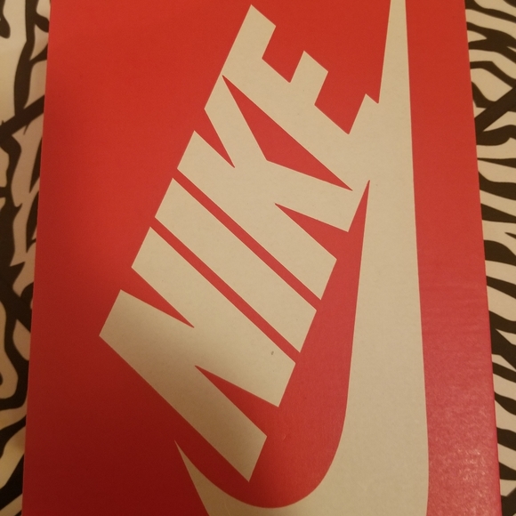 Brand new Nike Dunk Low Pandas Size 13c - Picture 10 of 10